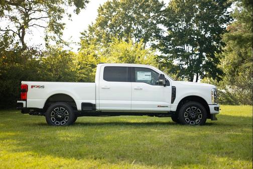 2025 Ford F-250 Platinum