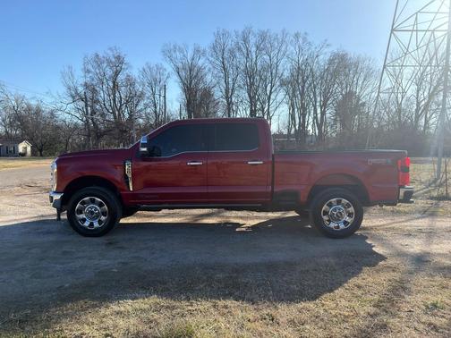 Rapid Red Metallic Tinted Clearcoat 2024 Ford F-350 Lariat