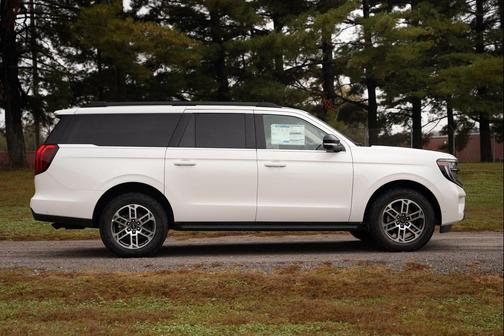 2025 Ford Expedition Max Active 4x4