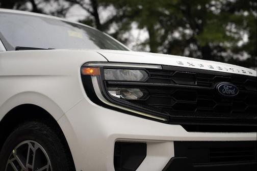 2025 Ford Expedition Max Active 4x4
