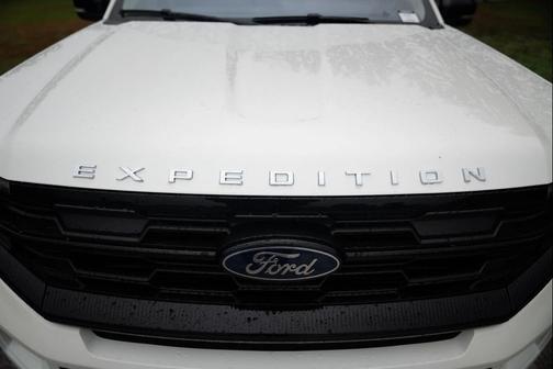 2025 Ford Expedition Max Active 4x4
