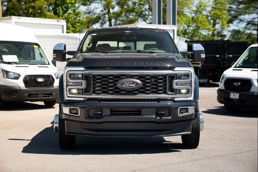 Agate Black Metallic 2026 Ford F-450 Platinum