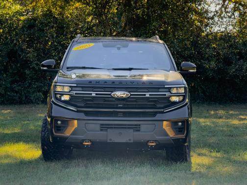 2025 Ford Expedition Tremor