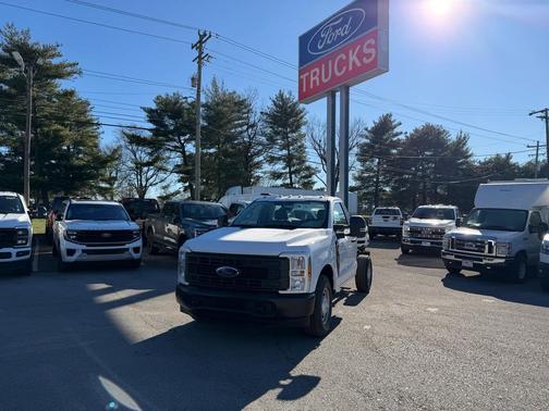 Oxford White 2026 Ford F-250 XL Truck