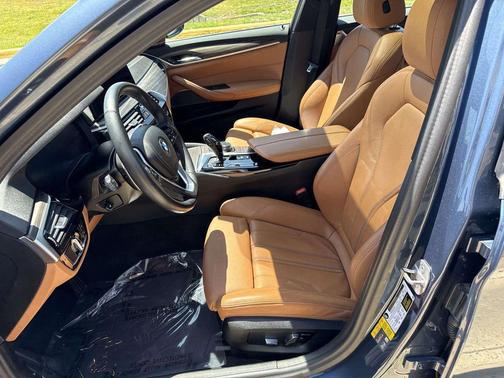 Arctic Race Blue Metallic 2023 BMW 530e Base