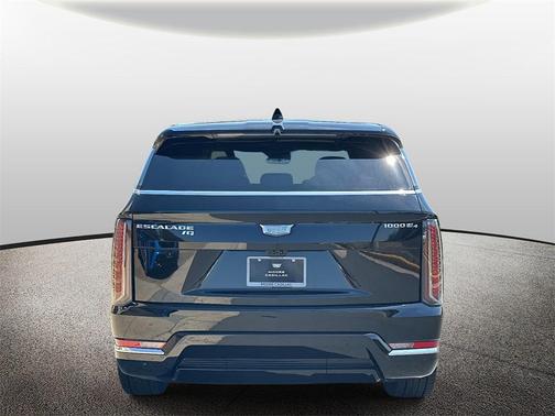 2025 Cadillac Escalade IQ Luxury 2