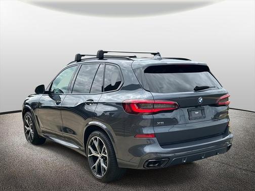 2022 BMW X5 M50i
