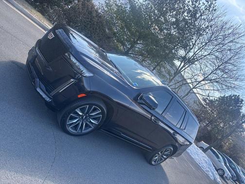 2023 Cadillac Escalade Sport Platinum