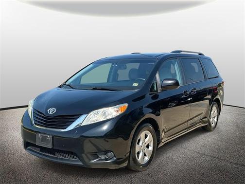 2015 Toyota Sienna LE