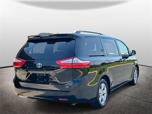 2015 Toyota Sienna LE