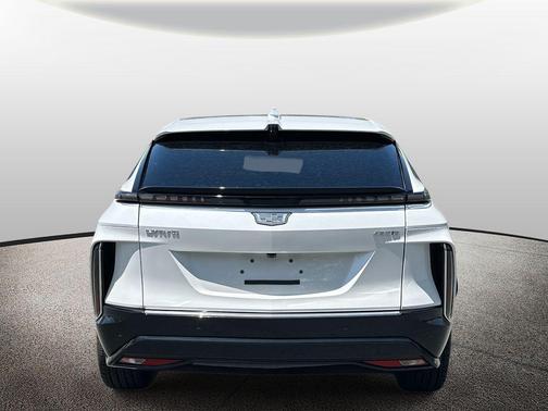 Crystal White Tricoat 2025 Cadillac LYRIQ Luxury