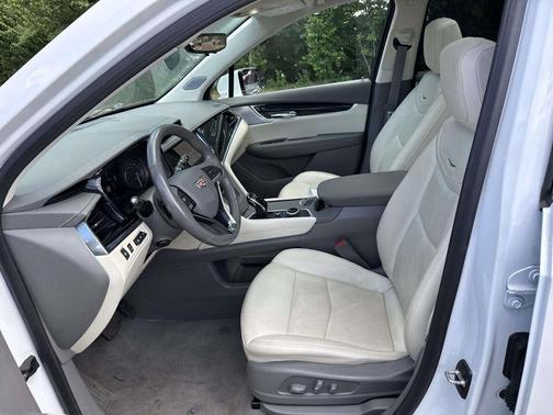 Crystal White Tricoat 2023 Cadillac XT6 Premium Luxury AWD
