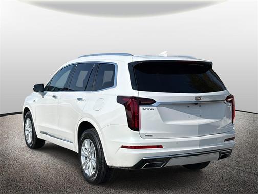 2023 Cadillac XT6 Luxury AWD