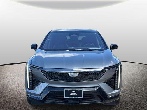 Argent Silver Metallic 2025 Cadillac OPTIQ Sport 1 AWD