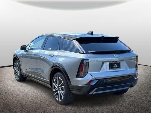 Argent Silver Metallic 2025 Cadillac OPTIQ Sport 1 AWD