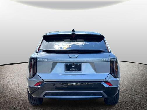 Argent Silver Metallic 2025 Cadillac OPTIQ Sport 1 AWD