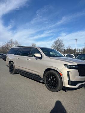 2024 Cadillac Escalade ESV Sport Platinum