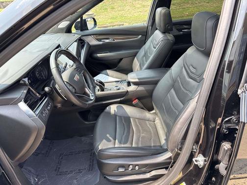 Black Metallic 2025 Cadillac XT6 Sport AWD
