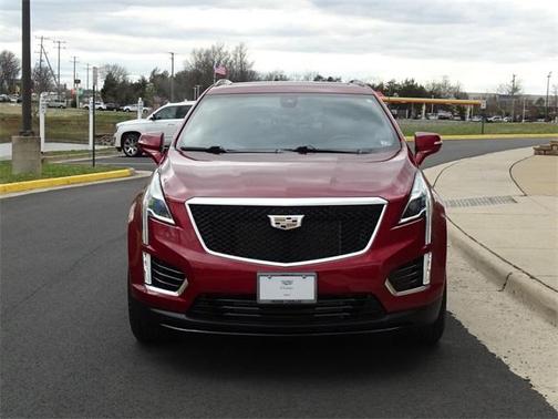 Photo 5 of 28 of 2020 Cadillac XT5 Sport