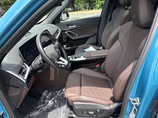 Blue Bay Lagoon Metallic 2024 BMW X1 xDrive28i