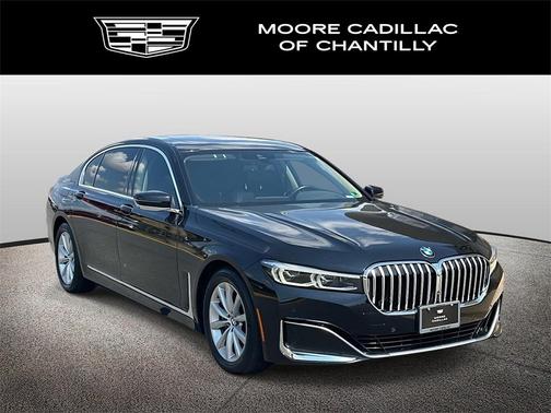 2022 BMW 740 i