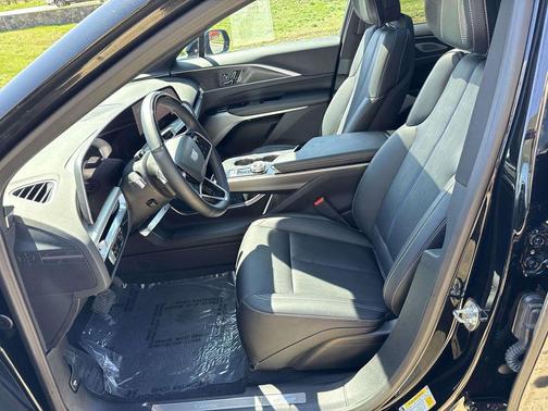 Stellar Black Metallic 2025 Cadillac LYRIQ Sport