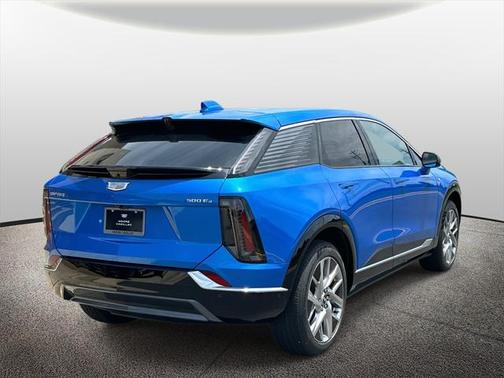 2025 Cadillac OPTIQ Luxury 2 AWD