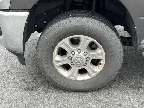 Granite Crystal Metallic Clearcoat 2025 RAM 2500 Big Horn Crew Cab 4x4 6'4' Box