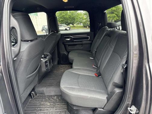 Granite Crystal Metallic Clearcoat 2025 RAM 2500 Big Horn Crew Cab 4x4 6'4' Box