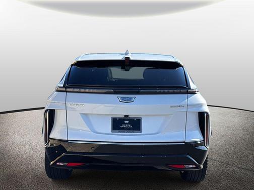 Crystal White Tricoat 2025 Cadillac LYRIQ Luxury