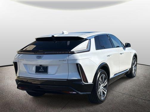 Crystal White Tricoat 2025 Cadillac LYRIQ Luxury