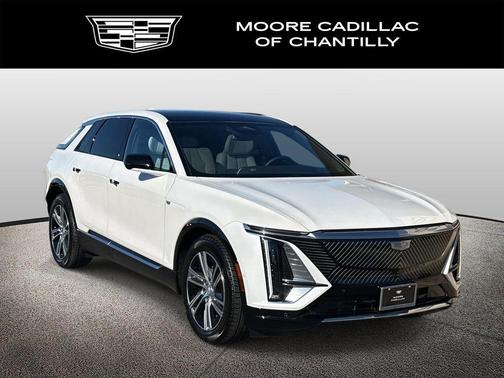Crystal White Tricoat 2025 Cadillac LYRIQ Luxury