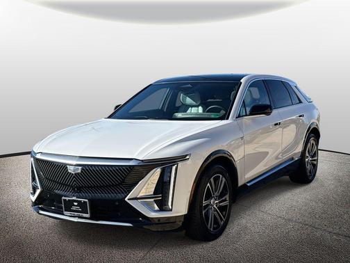 Crystal White Tricoat 2025 Cadillac LYRIQ Luxury