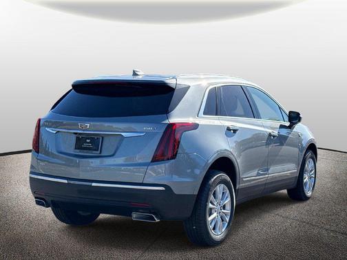 Argent Silver Metallic 2026 Cadillac XT5 Luxury