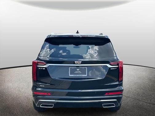 2025 Cadillac XT6 Luxury AWD