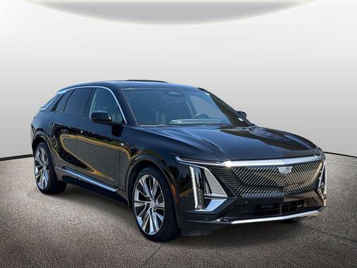 Stellar Black Metallic 2025 Cadillac LYRIQ Luxury