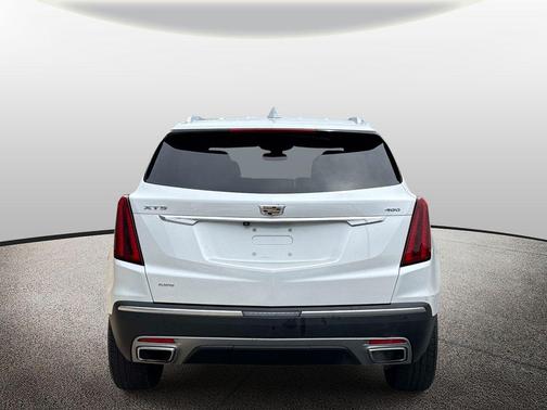 Crystal White Tricoat 2022 Cadillac XT5 Premium Luxury