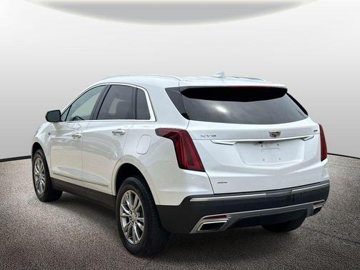 Crystal White Tricoat 2022 Cadillac XT5 Premium Luxury