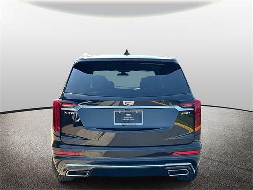 2025 Cadillac XT6 Luxury FWD