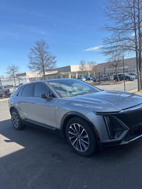 2024 Cadillac LYRIQ Sport
