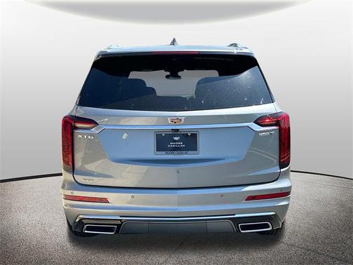 2025 Cadillac XT6 Luxury AWD
