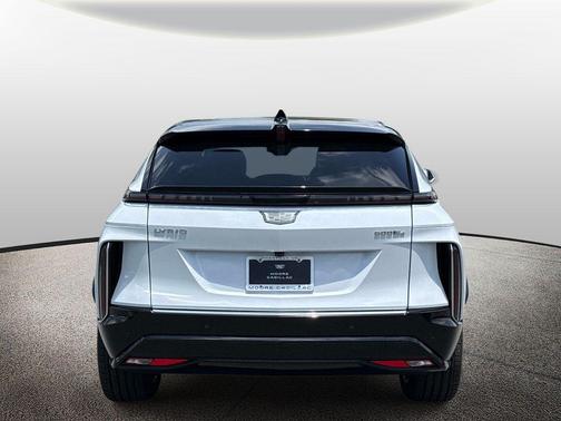 Vibrant White Tricoat 2026 Cadillac LYRIQ Luxury