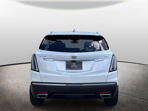 Crystal White Tricoat 2026 Cadillac XT5 Sport