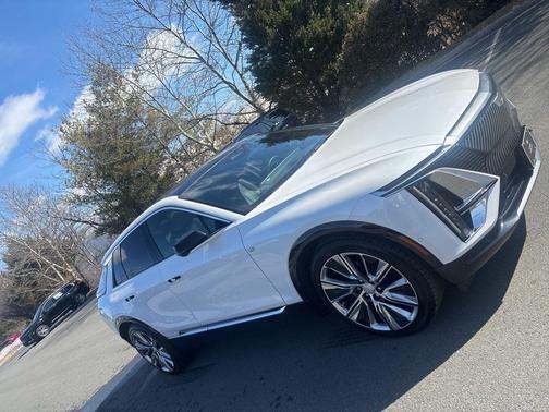 2024 Cadillac LYRIQ Luxury