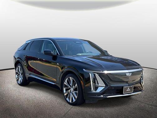 Stellar Black Metallic 2025 Cadillac LYRIQ Luxury