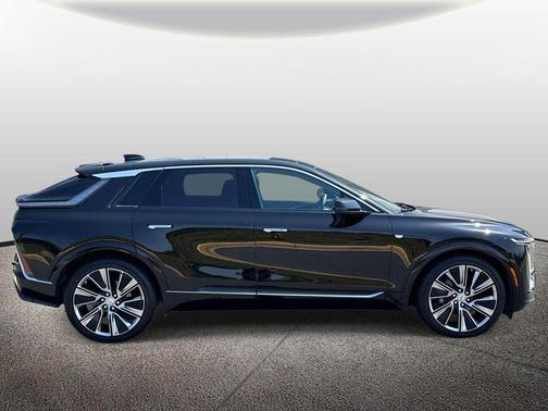 Stellar Black Metallic 2025 Cadillac LYRIQ Luxury
