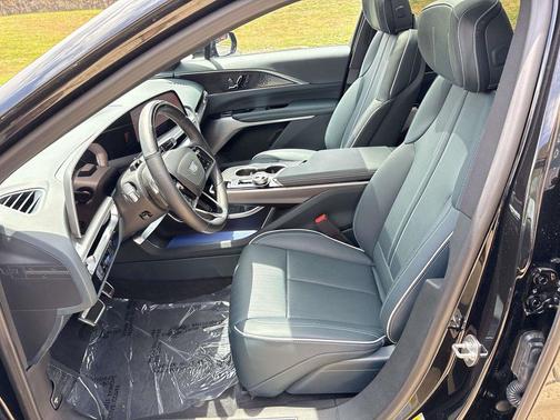 Stellar Black Metallic 2025 Cadillac LYRIQ Sport