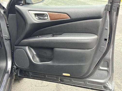 2018 Nissan Pathfinder Platinum