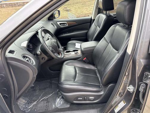 2018 Nissan Pathfinder Platinum