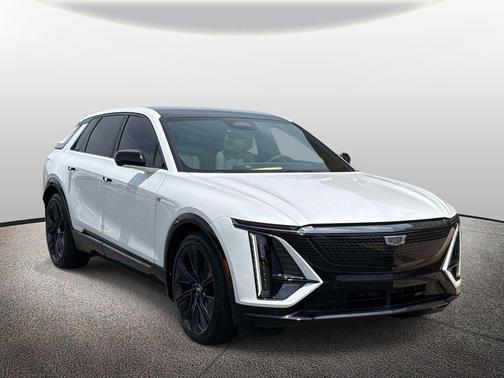 Crystal White Tricoat 2024 Cadillac LYRIQ Sport